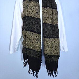 NWOT Batik Inspired Geometric Design Black & Green Scarf